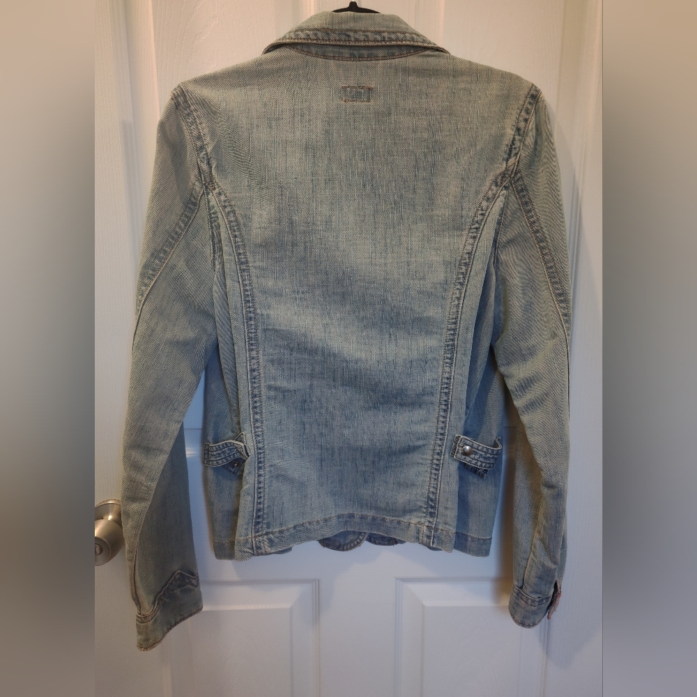 Cropped Denim Trucker Jacket - Washed Denim Blue  - Women's Size XL - XXL - Picture 2 of 12